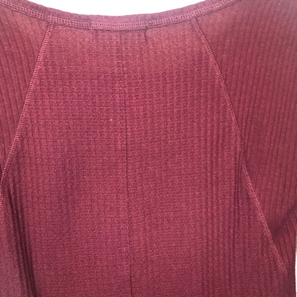 ❣️2 for $15❣️ No Comment NY.LA waffle knit long sleeve shirt, dark red, small. - Picture 3 of 5